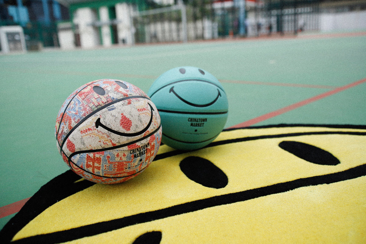The latest SMILEY offerings from LA-based streetwear brand CHINATOWN MARKET!