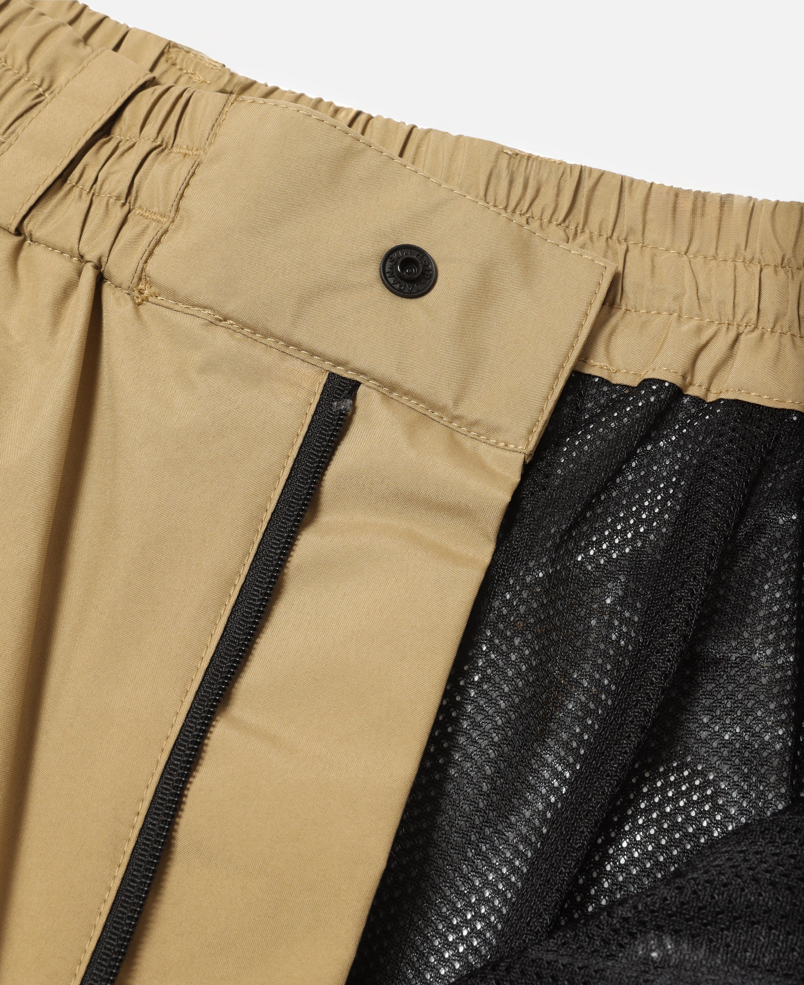 +phenix WINDSTOPPER® by GORE-TEX LABS City Mega Pocket Balloon Cargo Pants (Beige)