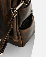 Vintage Leather Padded Flap Holiday Bag (Brown)