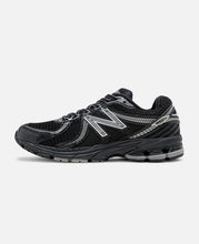 860 V2 (Black)