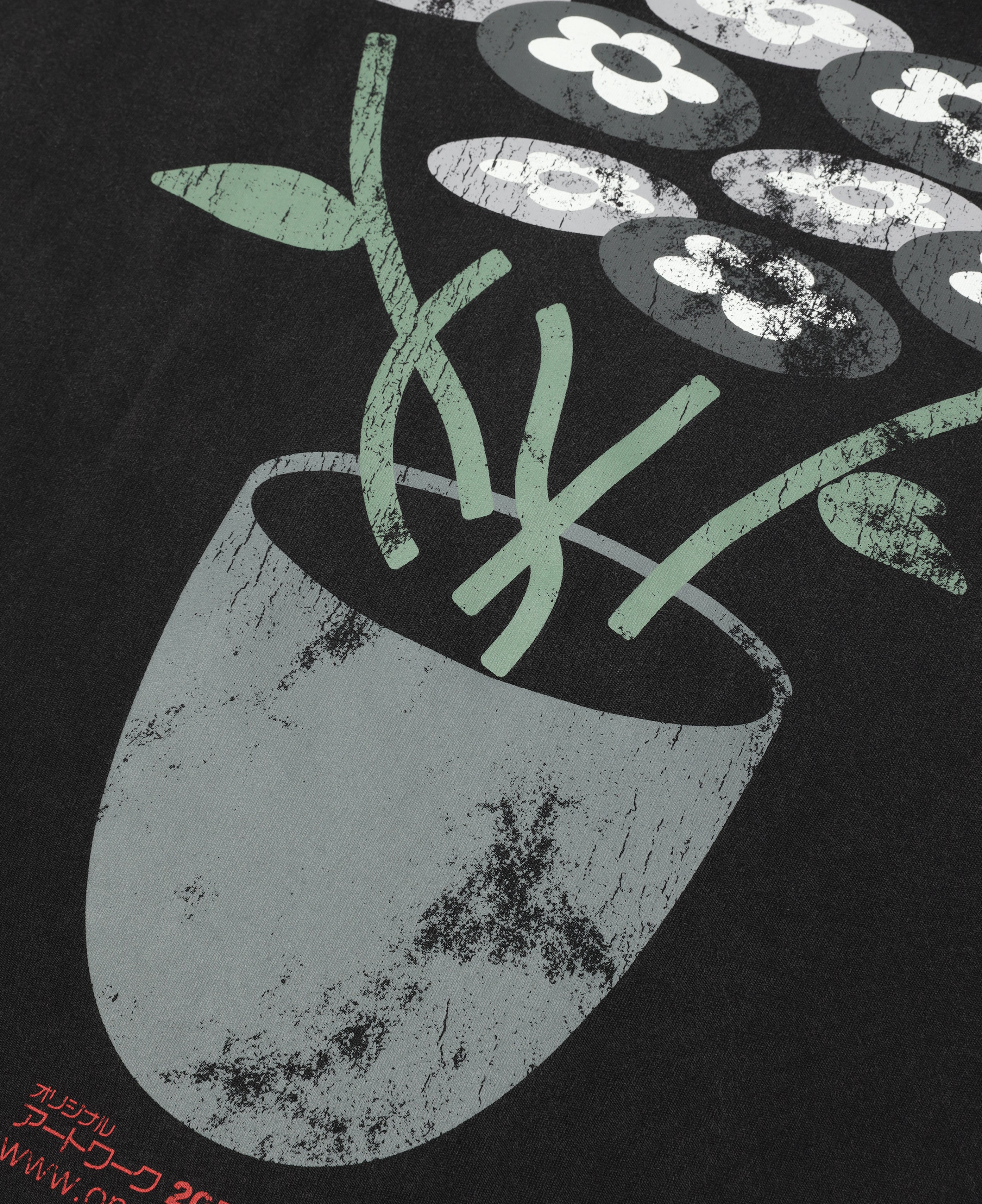 Va Classic Flower Bouquet T-Shirt (Black)