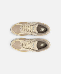 2002R (Beige)