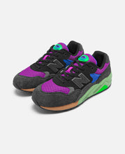 580 (Black)