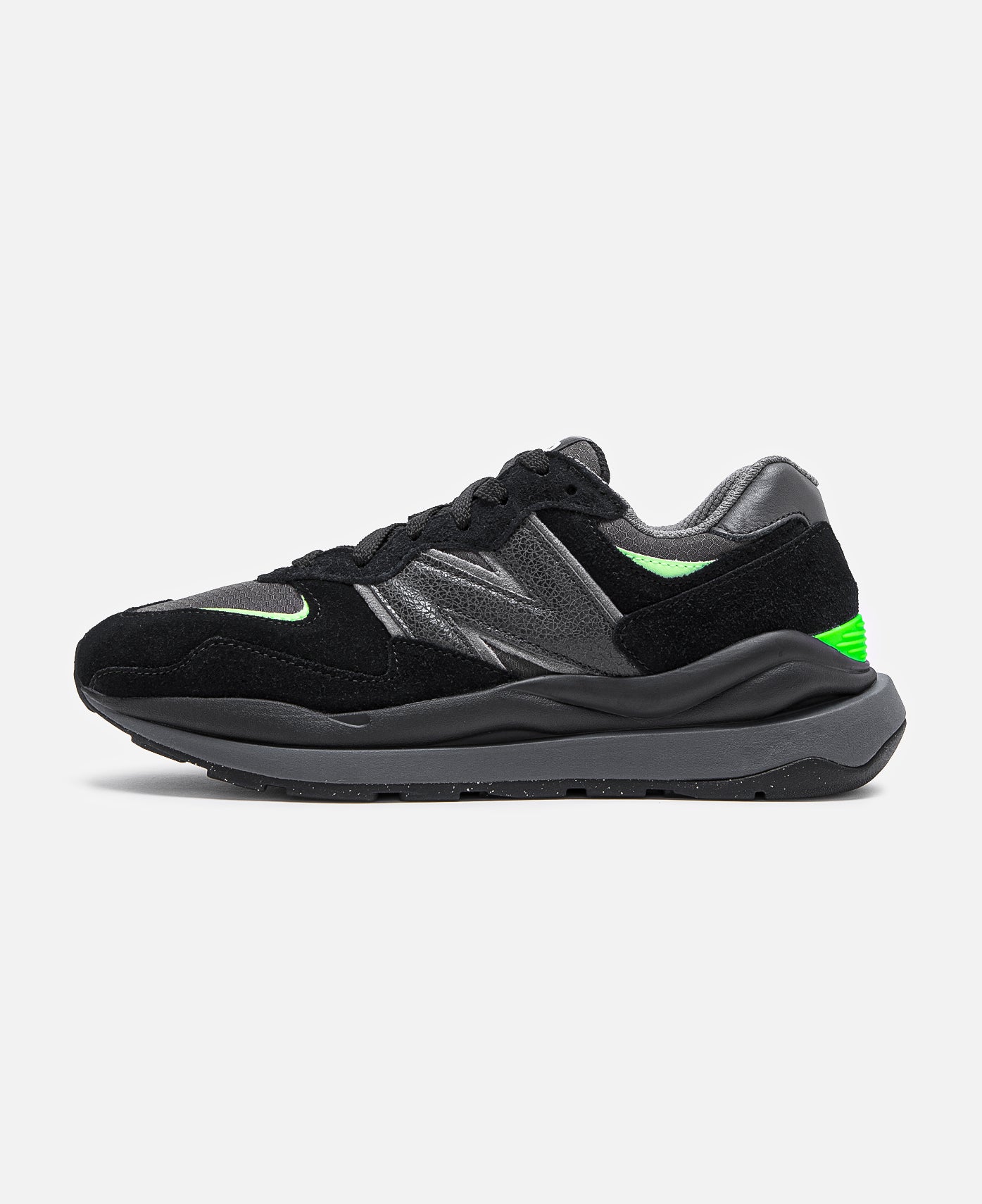 M5740 (Black)