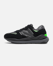 M5740 (Black)