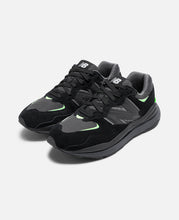 M5740 (Black)