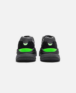 M5740 (Black)